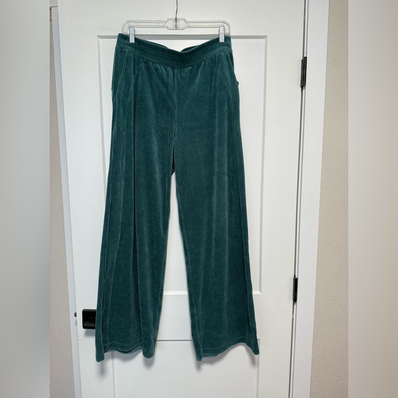 Lululemon Scuba Mid-Rise Wide-Leg Pant *Velvet Cord Storm Teal Size 10 - Picture 4 of 12